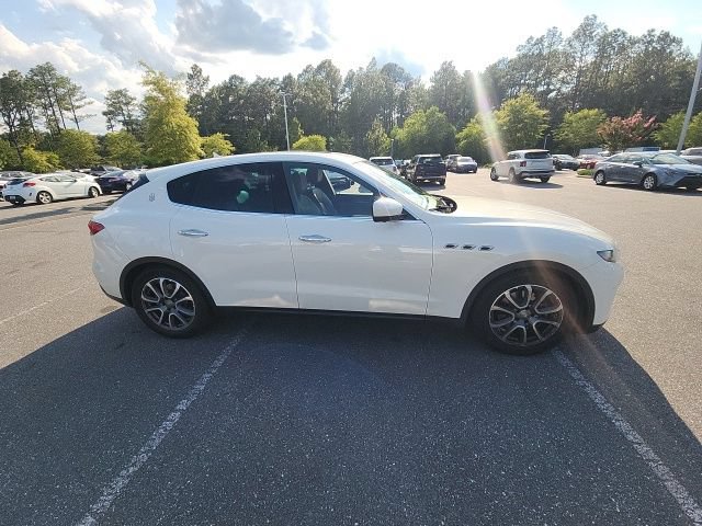 Used 2017 Maserati Levante AWD/4WD image 15
