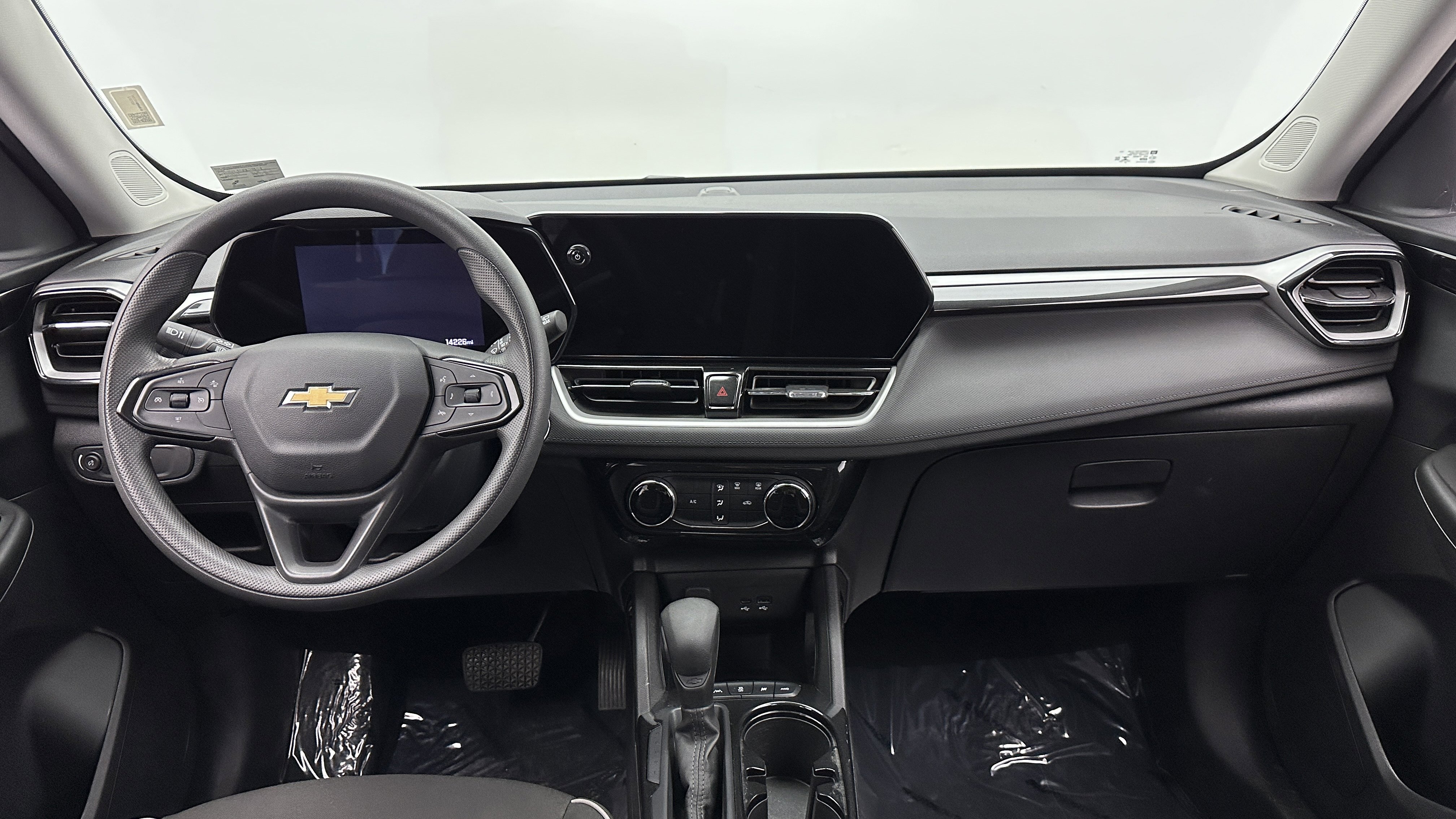 Used 2025 Chevrolet TrailBlazer LT image 24