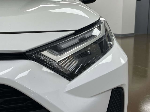 Used 2023 Toyota RAV4 XLE AWD/4WD image 11