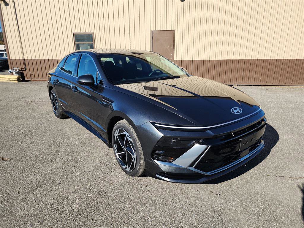 New 2026 Hyundai Sonata SEL image 1