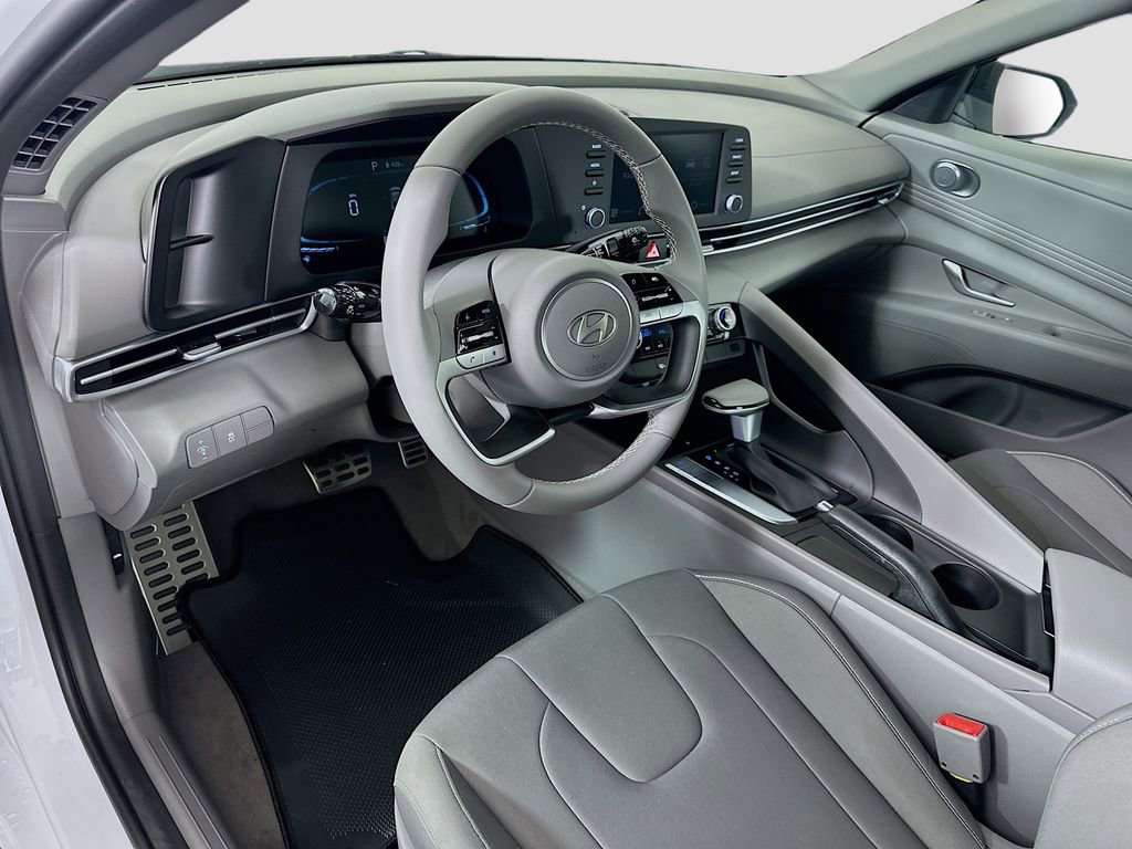 New 2026 Hyundai Elantra Sport image 9