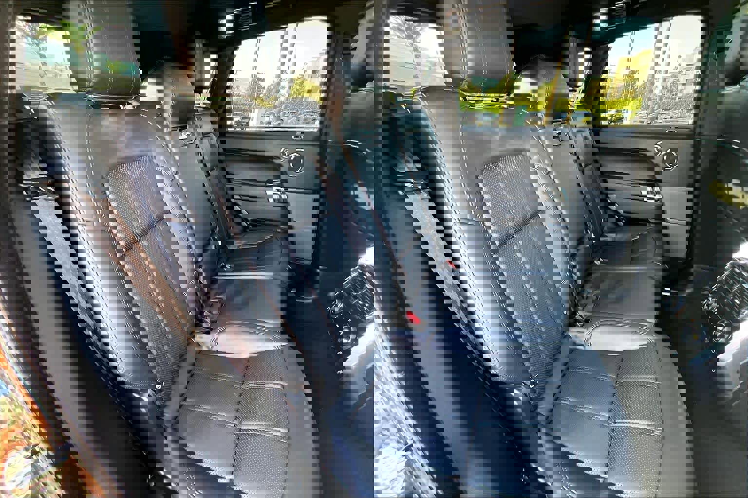 Used 2022 Land Rover Range Rover Sport HSE Silver Edition image 19