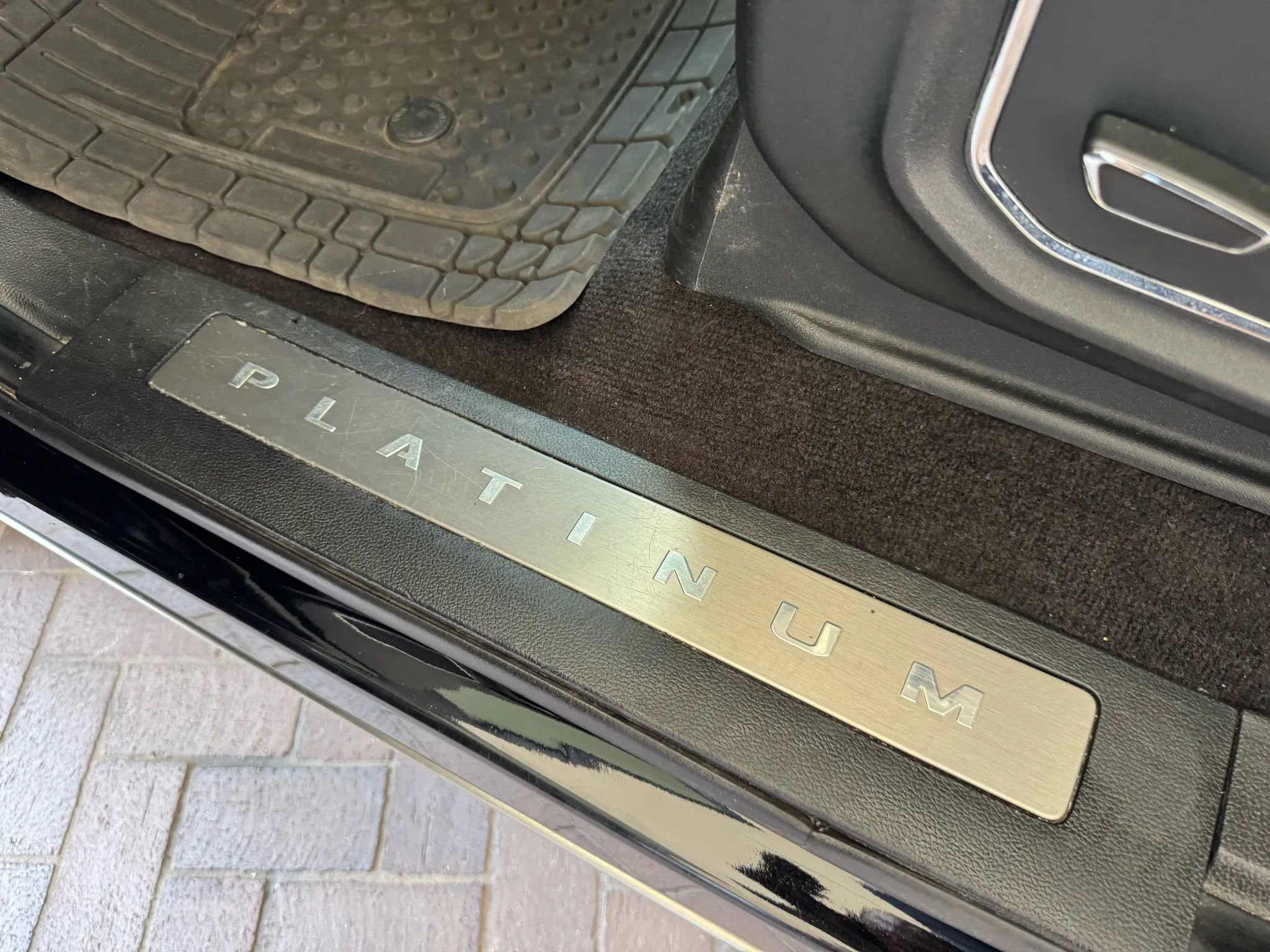 Used 2016 Ford F150 Platinum w/ Equipment Group 701A Luxury image 17