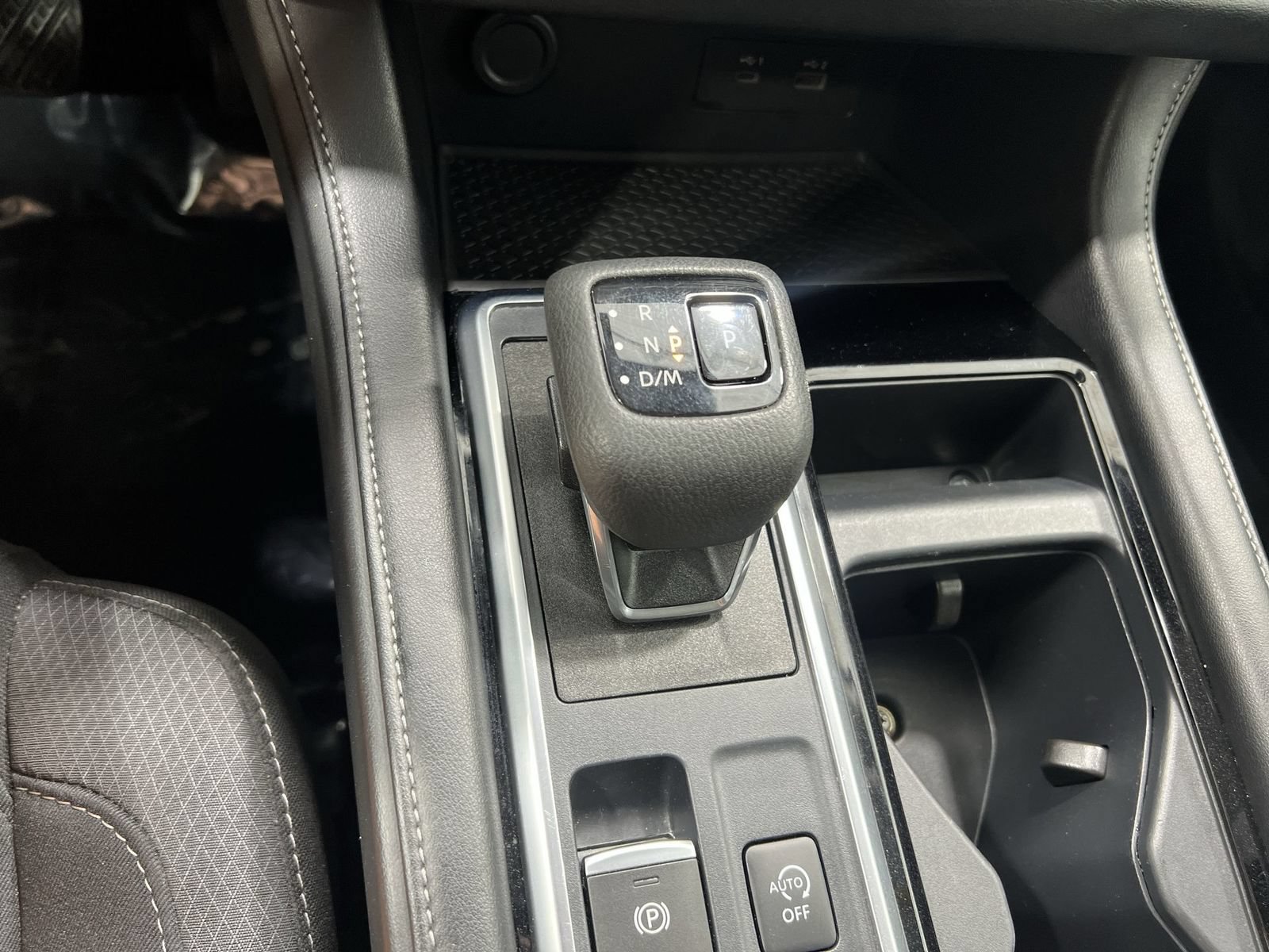 Used 2025 Nissan Pathfinder SV AWD/4WD image 19