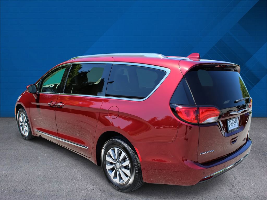 Used 2020 Chrysler Pacifica Touring-L Plus FWD image 7