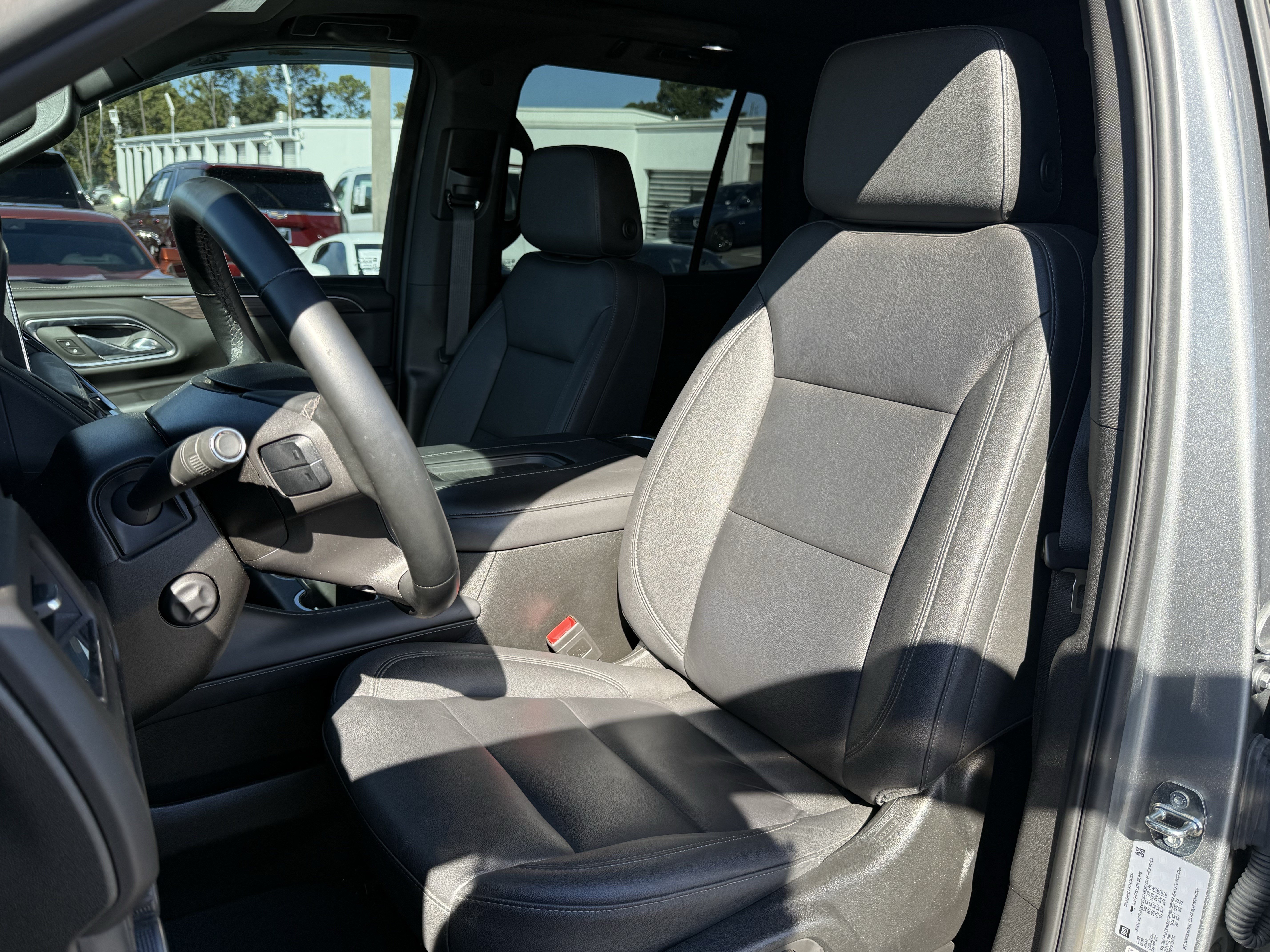Used 2023 Chevrolet Tahoe Z71 w/ Z71 Off-Road Package AWD/4WD image 7