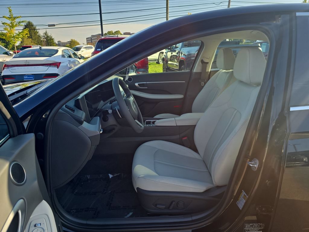 Used 2024 Hyundai Sonata SEL FWD image 11