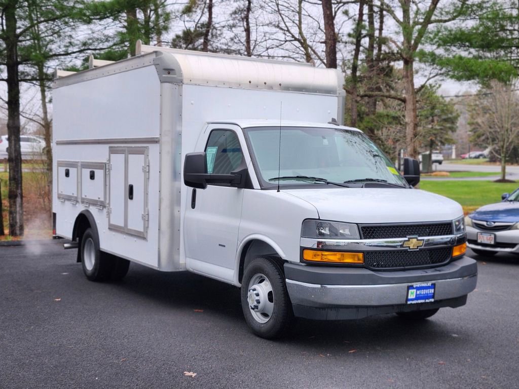 Used 2022 Chevrolet Express 3500 w/ Power Convenience Package RWD image 7