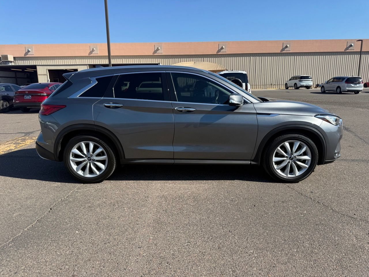 Used 2019 INFINITI QX50 Essential w/ Premium Heat Package FWD image 4