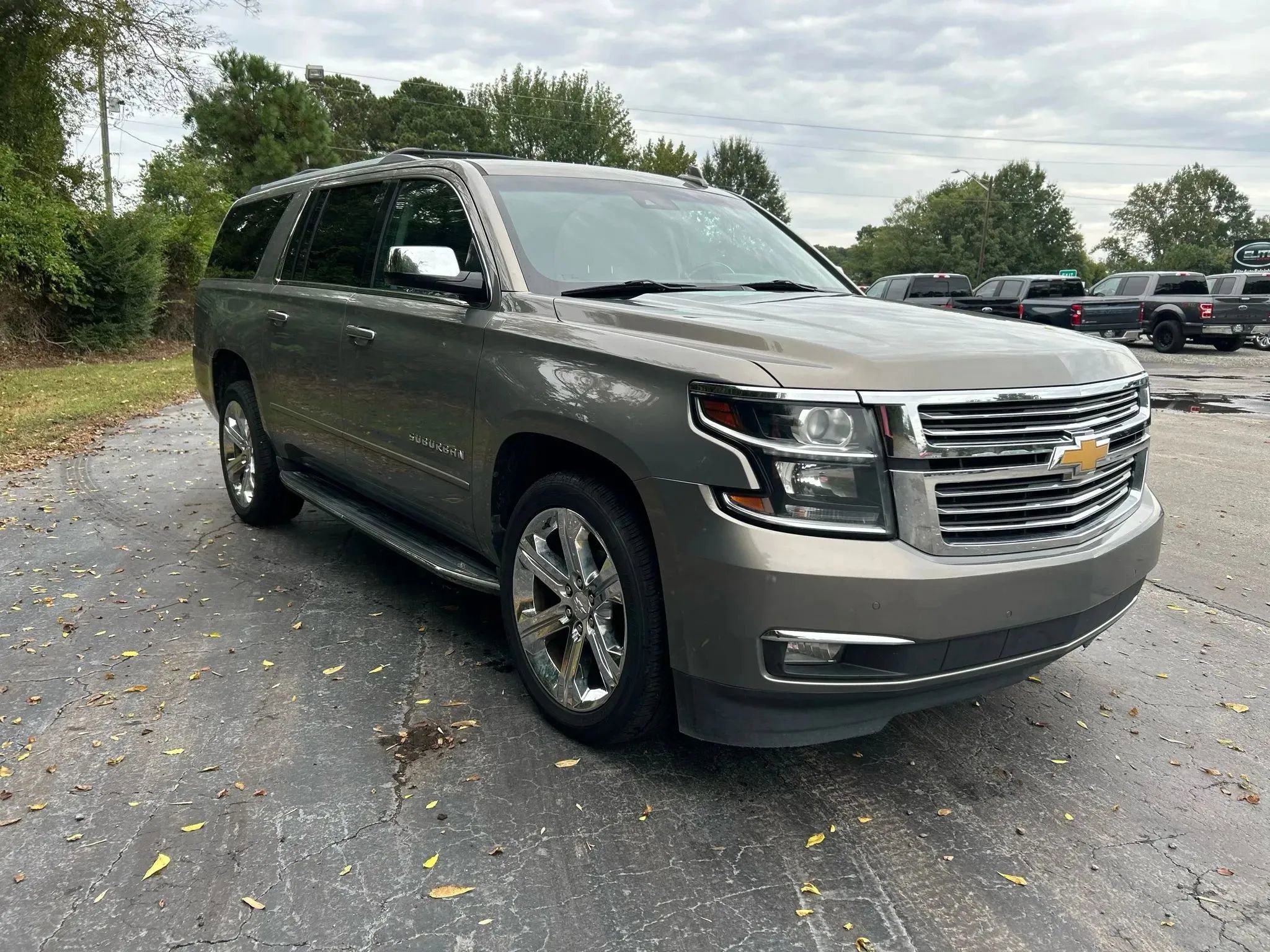 Used 2018 Chevrolet Suburban Premier image 5