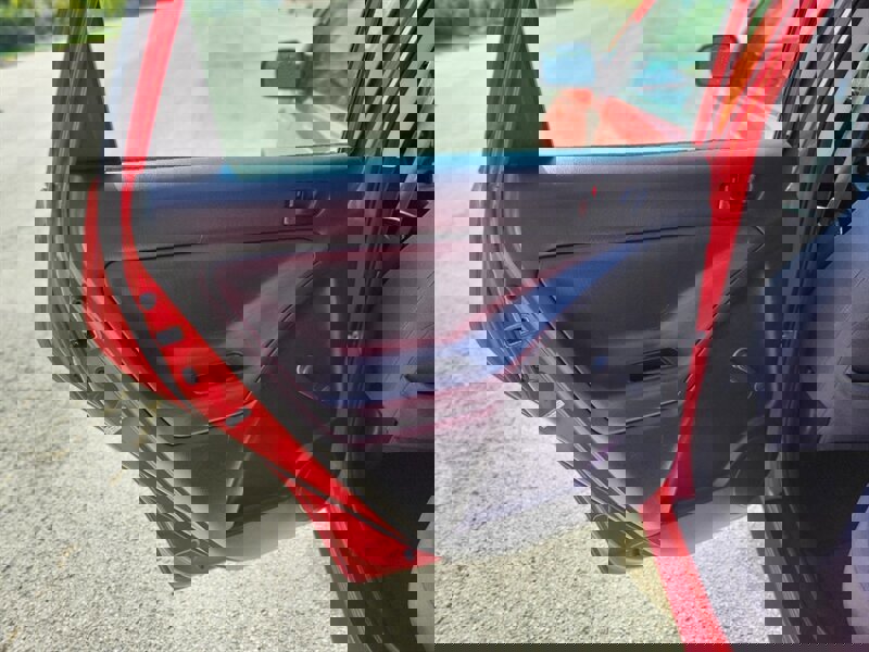 Used 2006 Toyota Matrix XR image 17