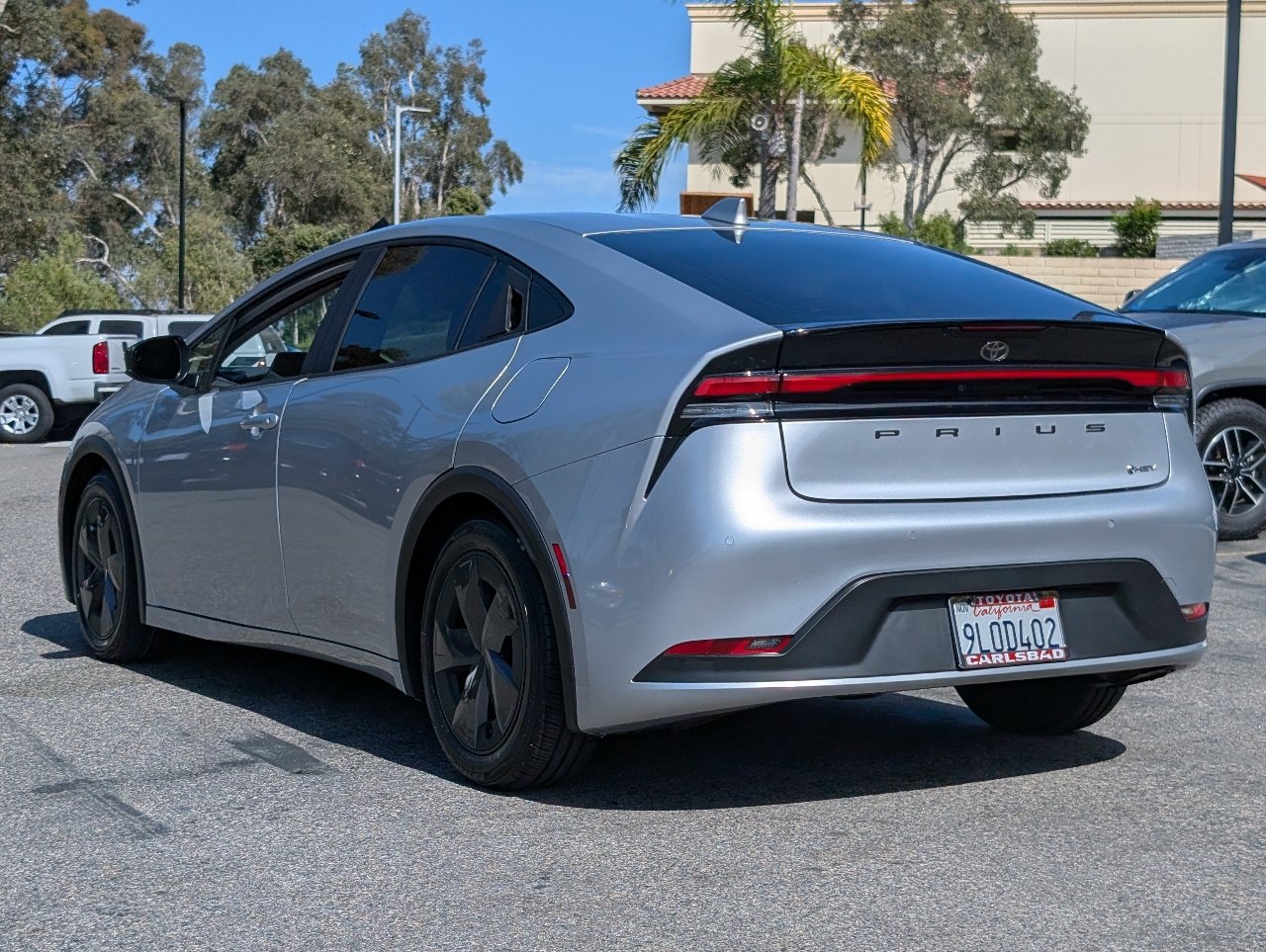 Used 2024 Toyota Prius LE FWD image 12