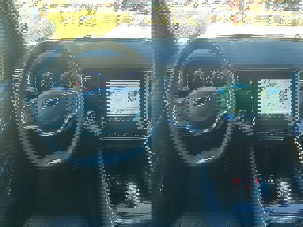 Used 2024 Jeep Wagoneer Series II w/ Flexible Seating Group image 9