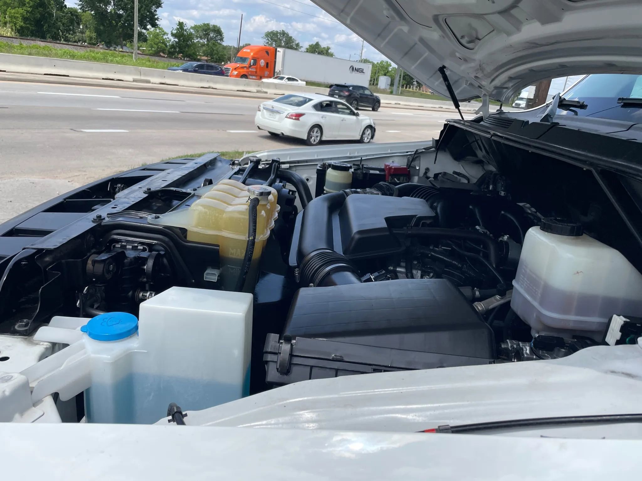 Used 2020 Nissan NV 2500 SV w/ Back Door Glass Package image 9