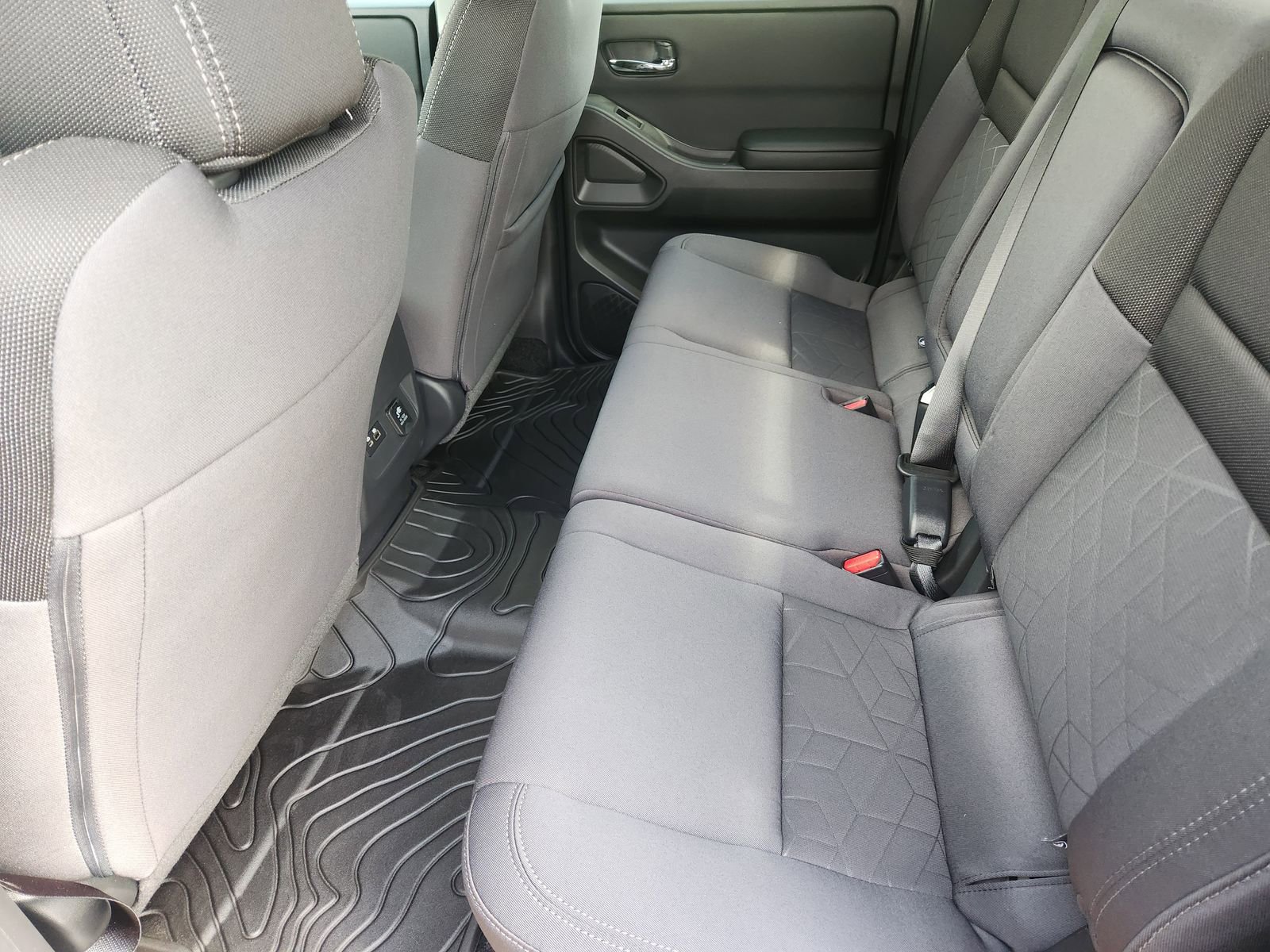 New 2026 Nissan Frontier SV RWD image 25