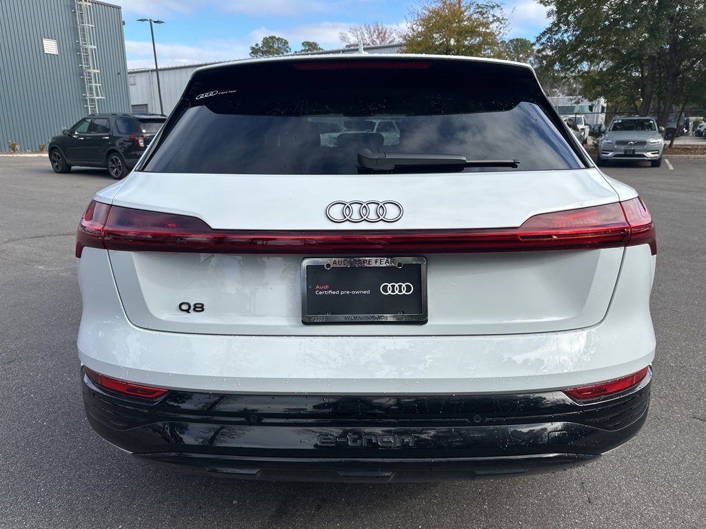 Used 2024 Audi Q8 e-tron Prestige image 6