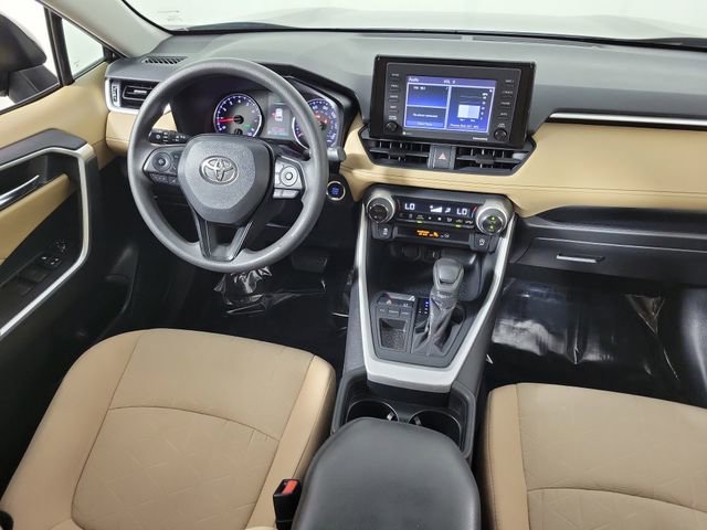 Used 2020 Toyota RAV4 XLE w/ Convenience Package FWD image 15