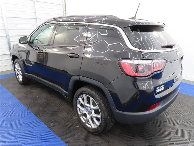 Used 2023 Jeep Compass Latitude AWD/4WD image 10
