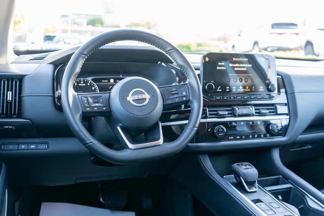 Certified 2025 Nissan Pathfinder SL image 14