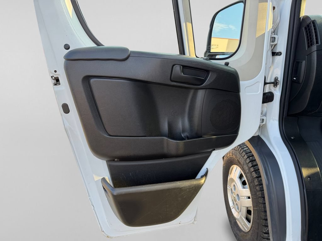 Used 2015 RAM ProMaster 2500 w/ Premium Appearance Group FWD image 19
