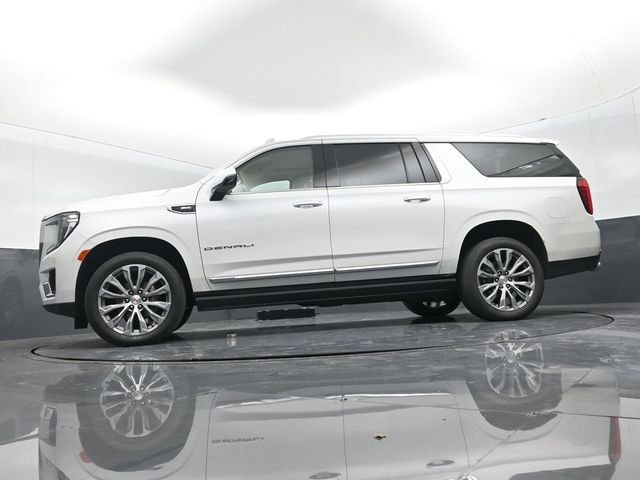 Used 2021 GMC Yukon XL Denali w/ Denali Premium Package image 20