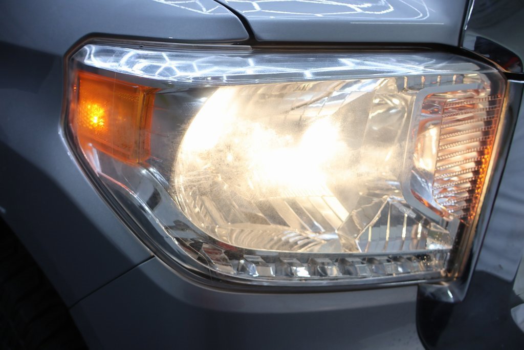 Used 2016 Toyota Tundra SR5 w/ SR5 Upgrade Package image 25