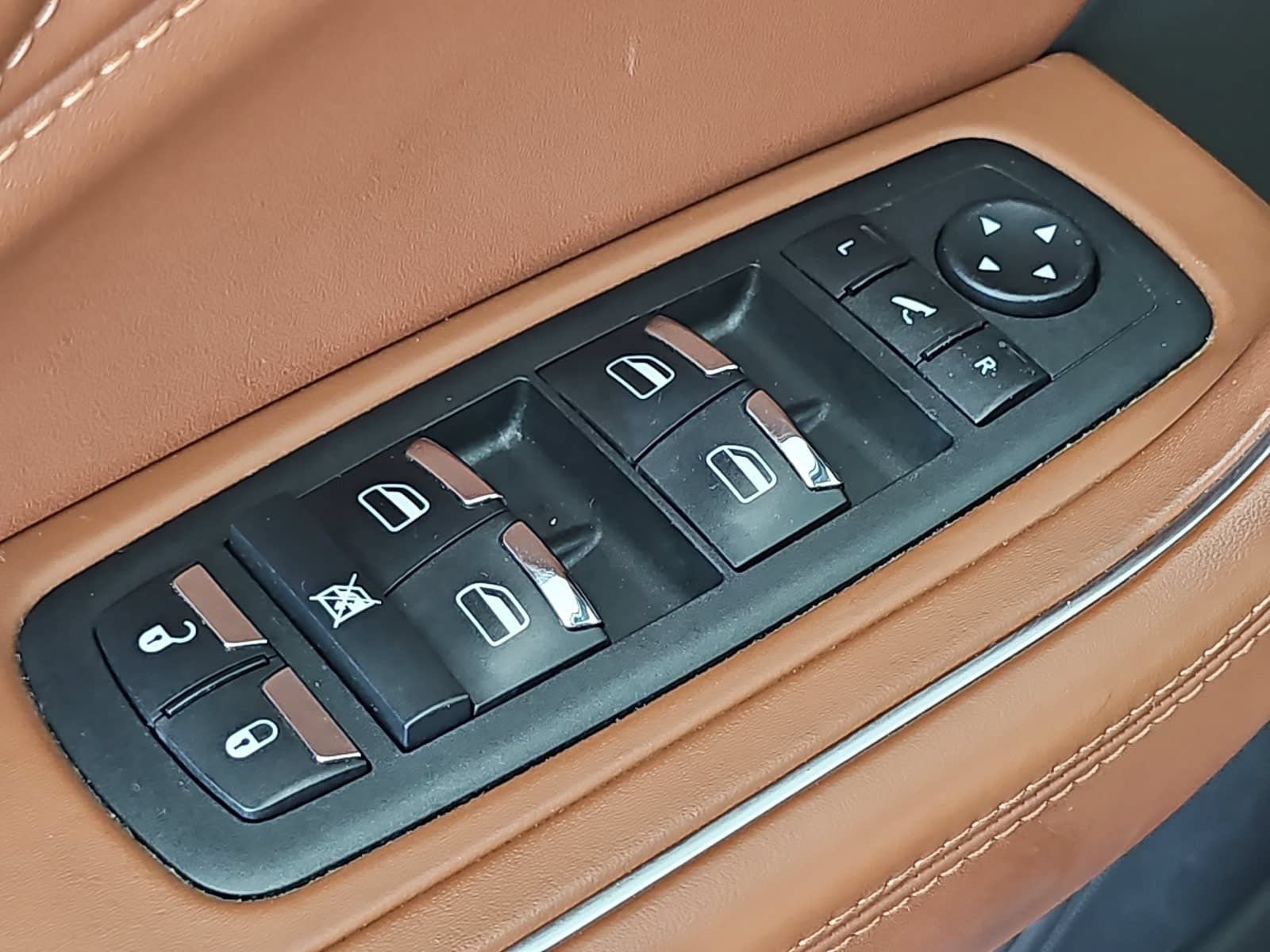 Used 2022 Maserati Levante Modena AWD/4WD image 27