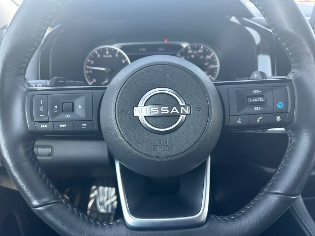 Used 2025 Nissan Pathfinder SL AWD/4WD image 27