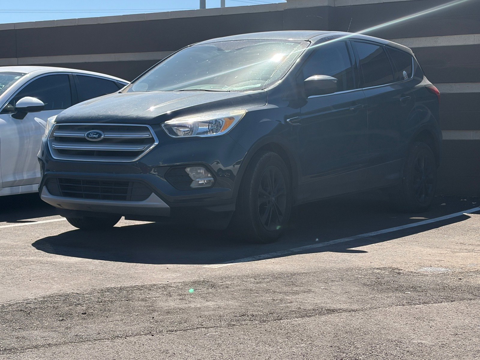 Used 2019 Ford Escape SE image 5