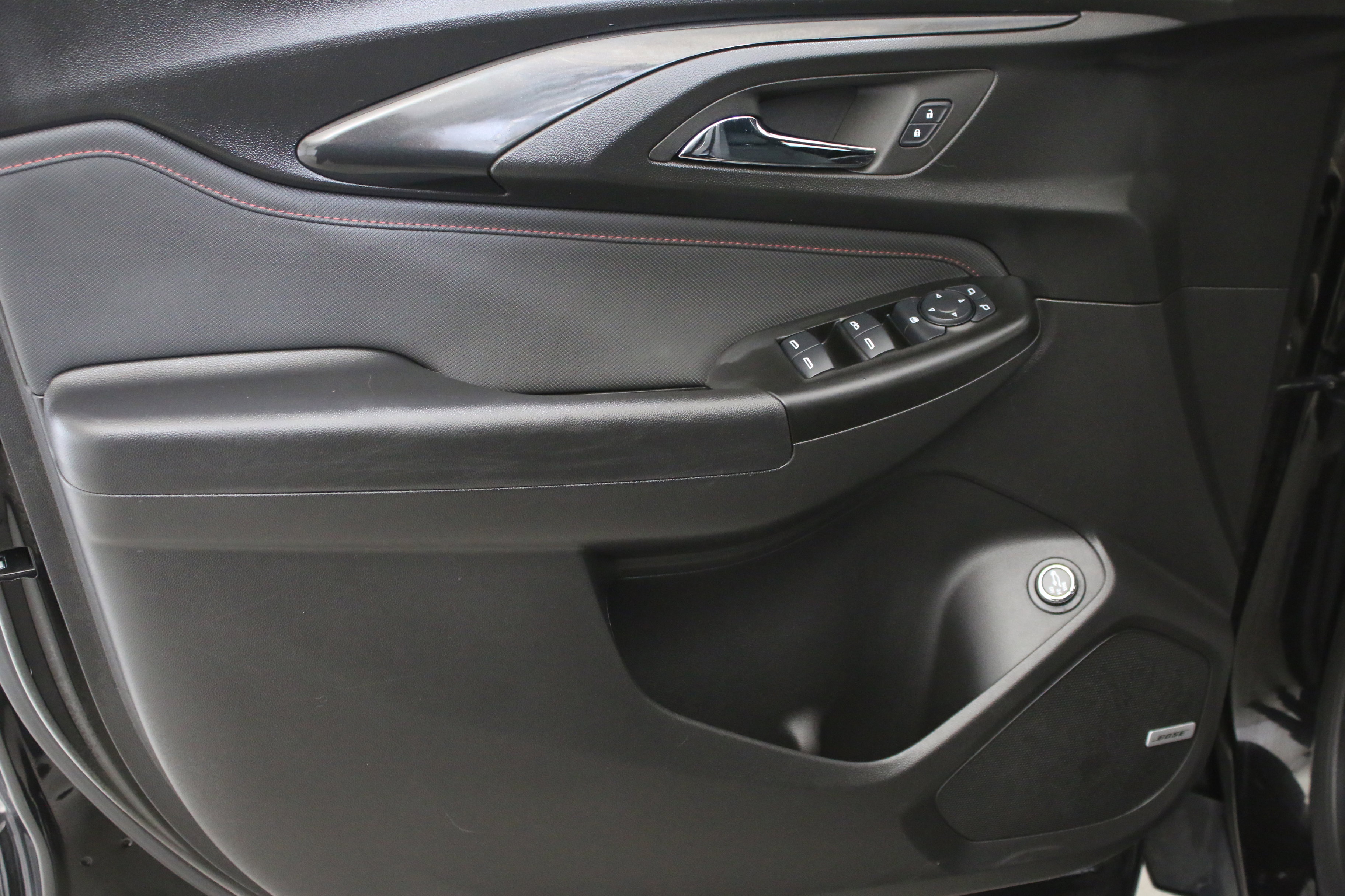 Used 2023 Chevrolet TrailBlazer RS w/ Sun and Liftgate Package image 25