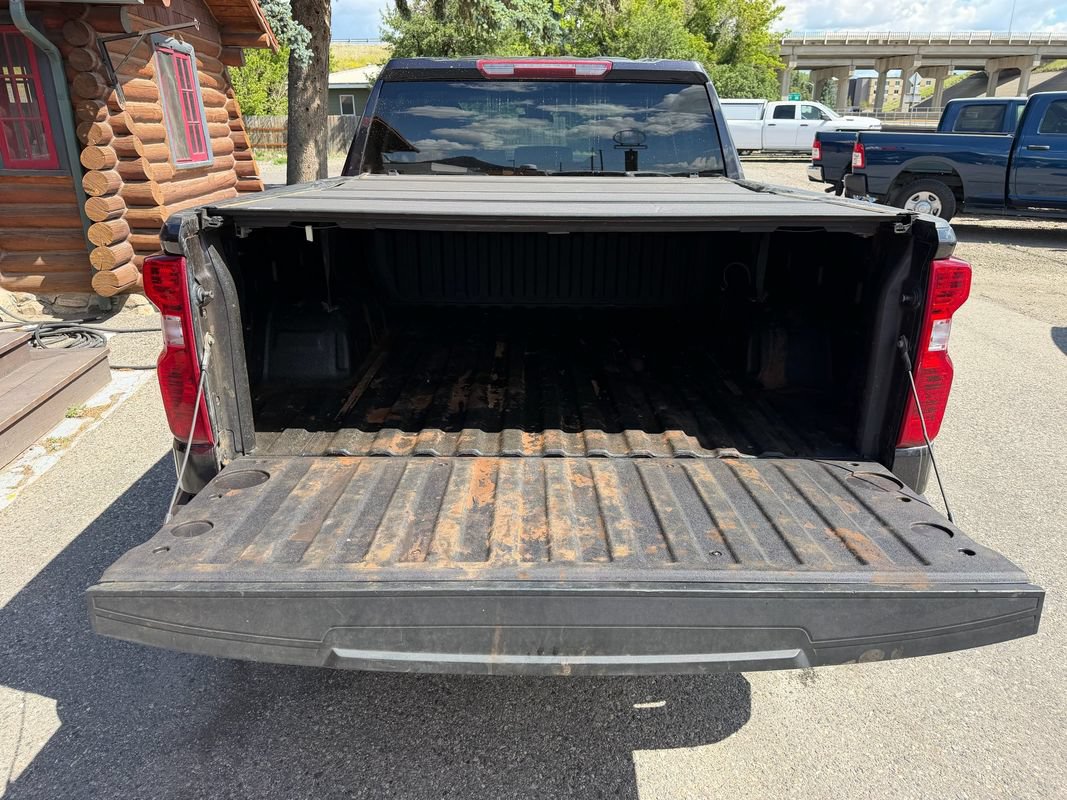 Used 2023 Chevrolet Silverado 1500 LT AWD/4WD image 22