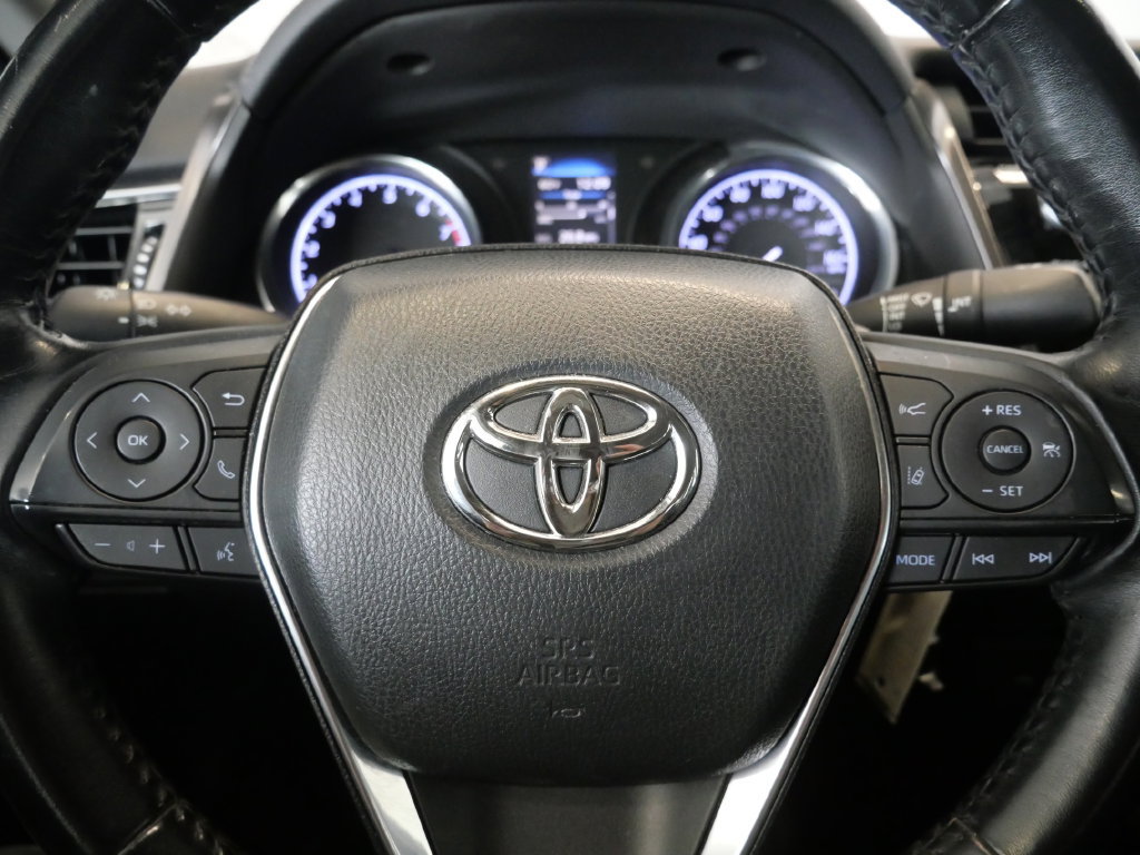 Used 2020 Toyota Camry SE FWD image 18