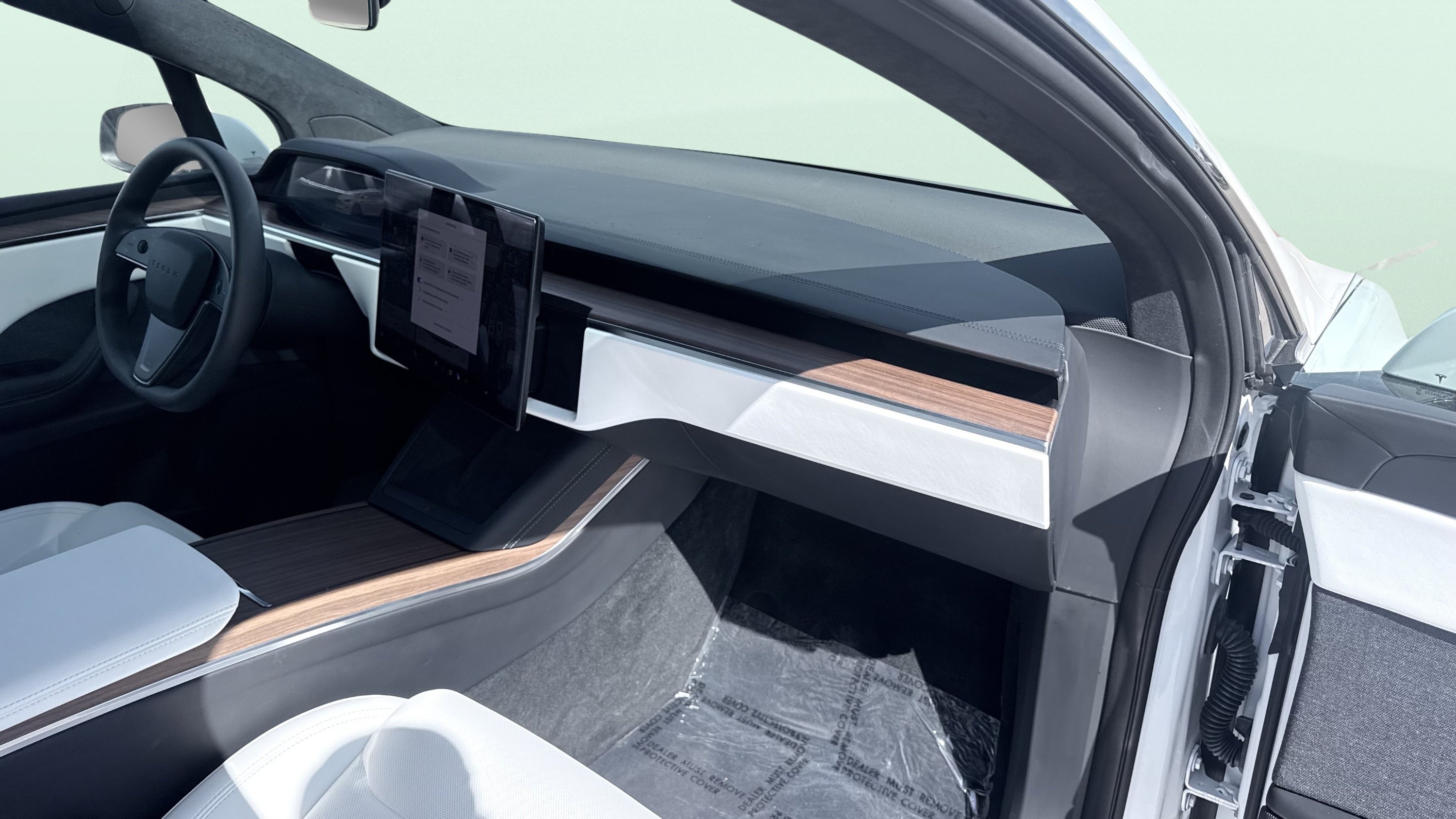 Used 2025 Tesla Model X AWD/4WD image 43