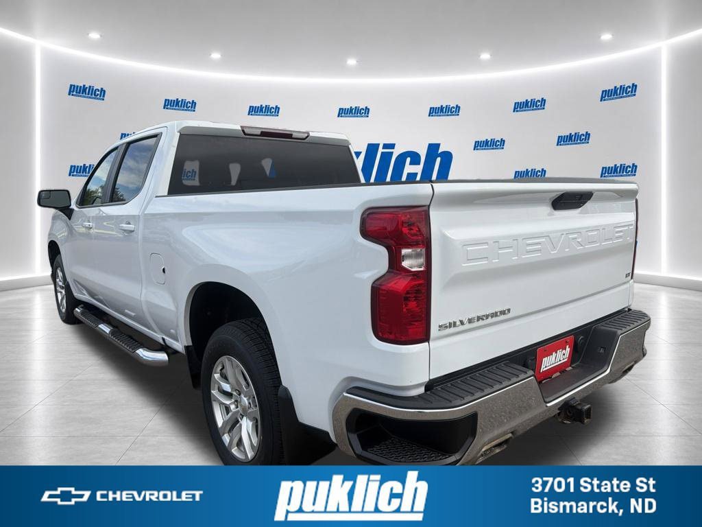 Used 2022 Chevrolet Silverado 1500 LT AWD/4WD image 7