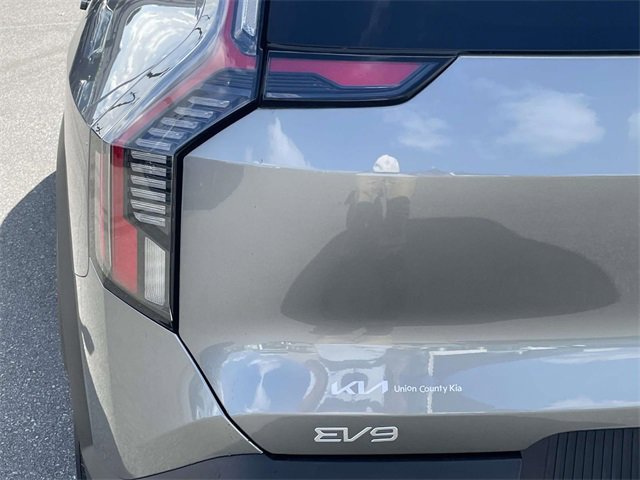 Certified 2024 Kia EV9 Wind image 15
