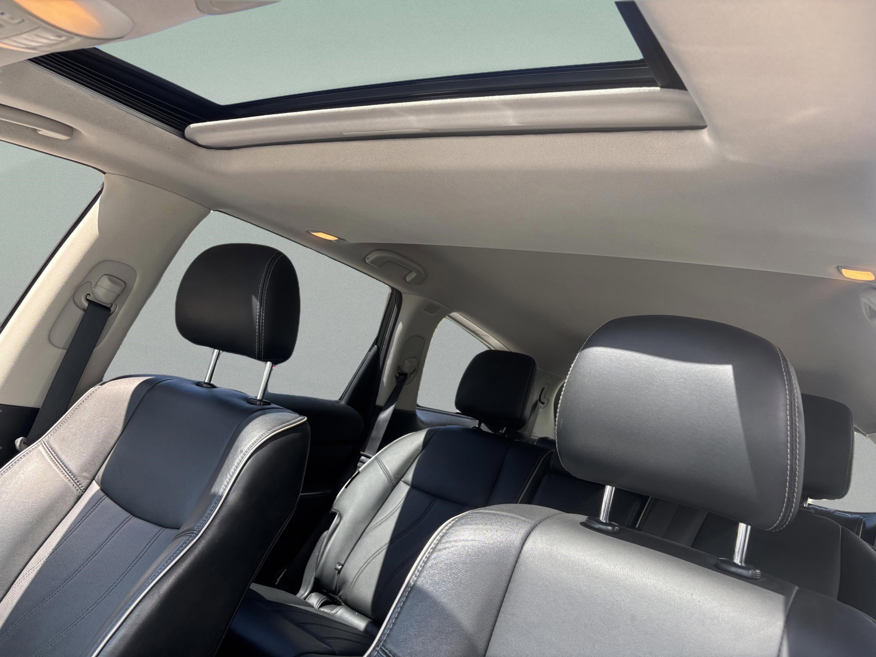 Used 2019 INFINITI QX60 Luxe w/ Essential Package image 17