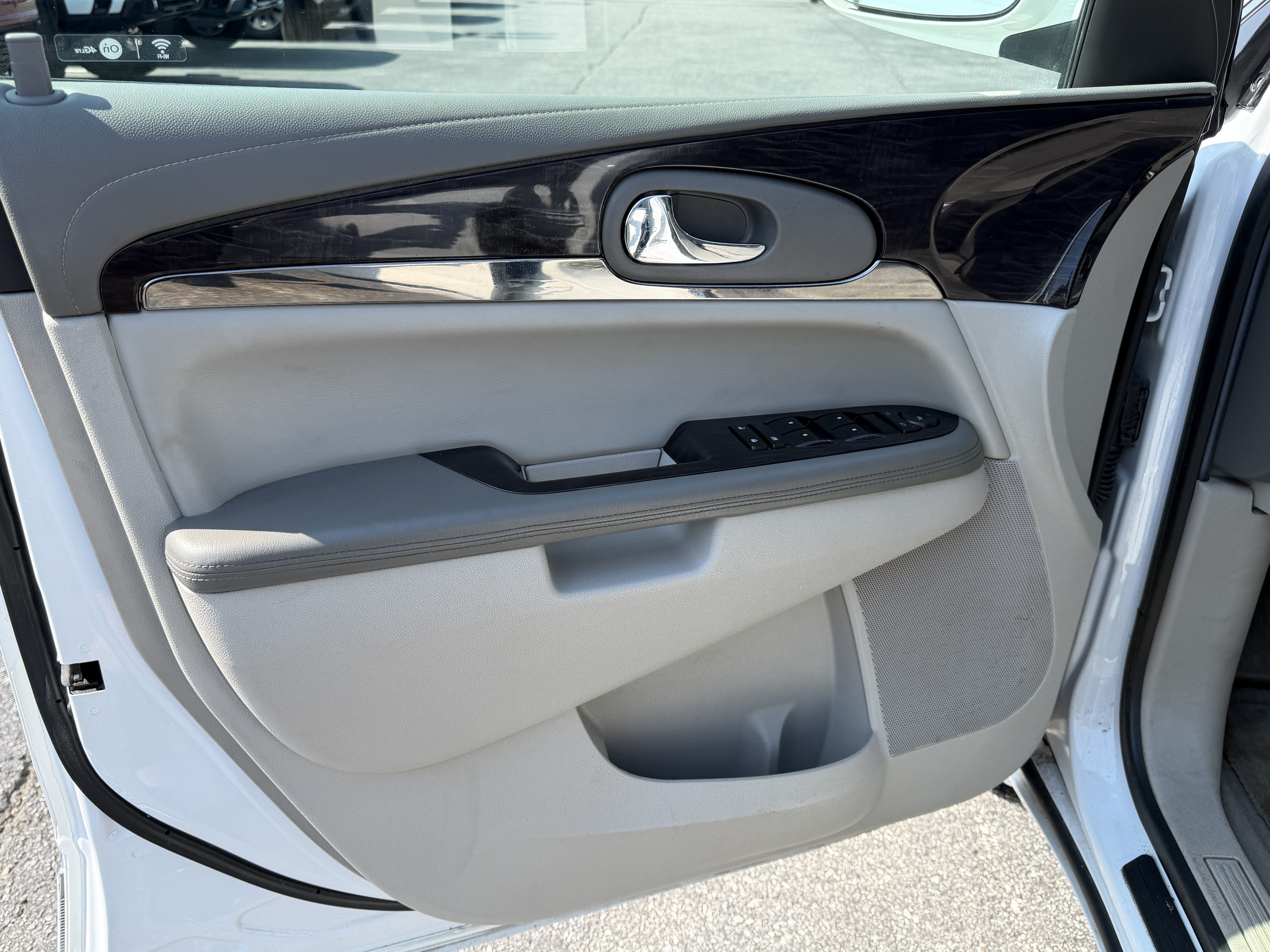 Used 2017 Buick Enclave Convenience FWD image 14
