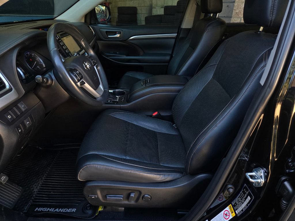 Used 2019 Toyota Highlander Limited AWD/4WD image 20