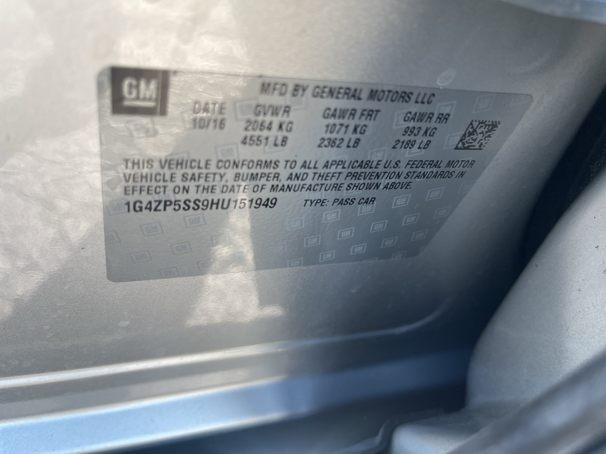 Used 2017 Buick LaCrosse Essence w/ Sights and Sounds Package FWD image 31