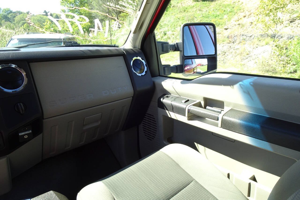 Used 2010 Ford F250 XLT AWD/4WD image 23