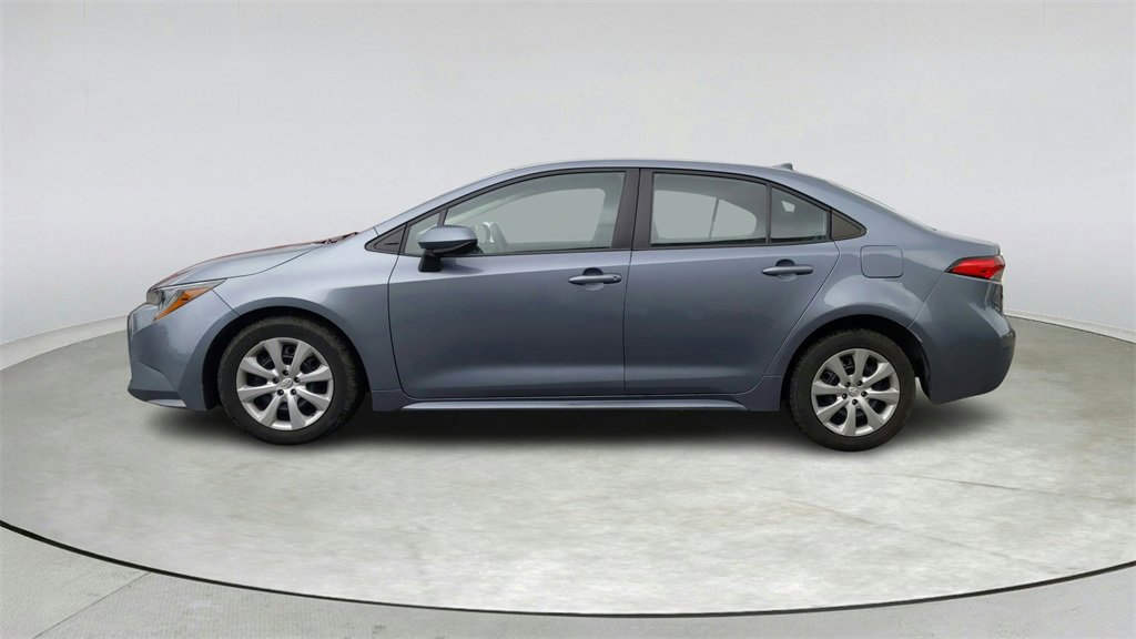 Used 2023 Toyota Corolla LE image 4