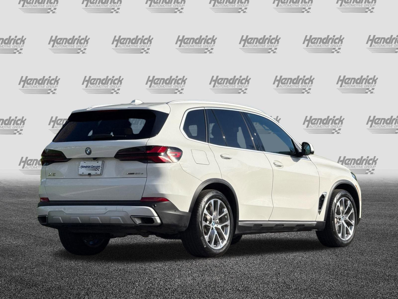 Certified 2024 BMW X5 xDrive50e w/ Premium Package image 5
