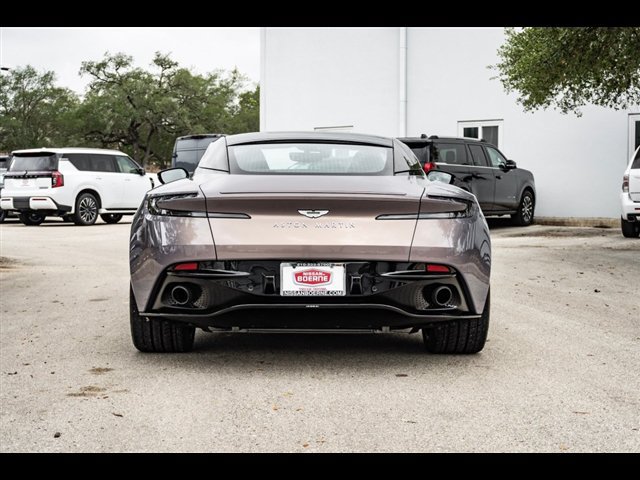 Used 2023 Aston Martin DB11 Coupe RWD image 6