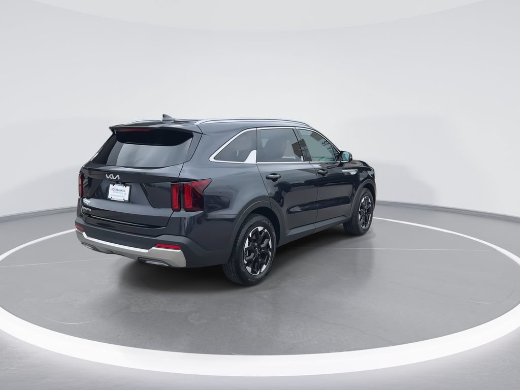 Used 2025 Kia Sorento S FWD image 8