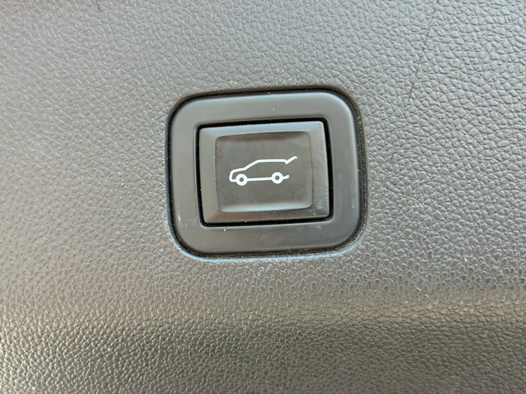 Used 2021 Chevrolet Tahoe Z71 w/ Z71 Off-Road Package image 29