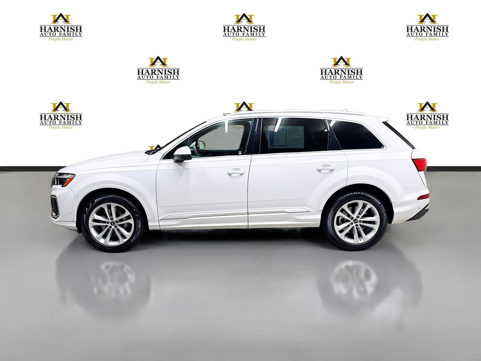 Used 2025 Audi Q7 3.0T Premium Plus AWD/4WD image 8