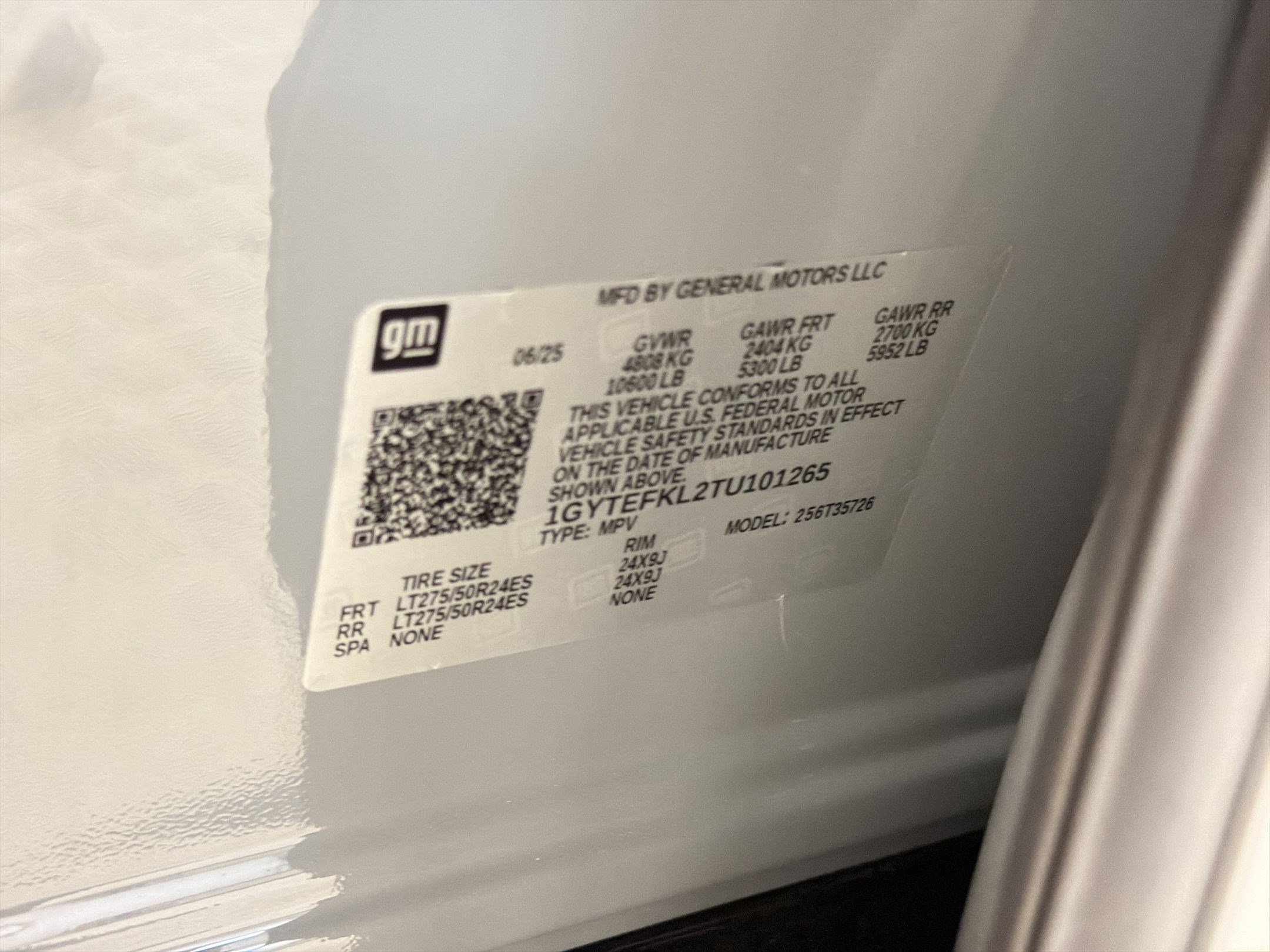 New 2026 Cadillac Escalade IQ Sport 2 w/ LPO, ONYX Package image 17