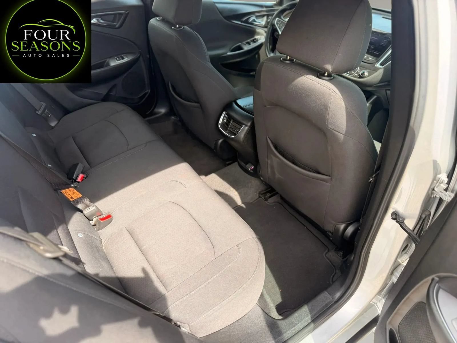 Used 2020 Chevrolet Malibu LT FWD image 6