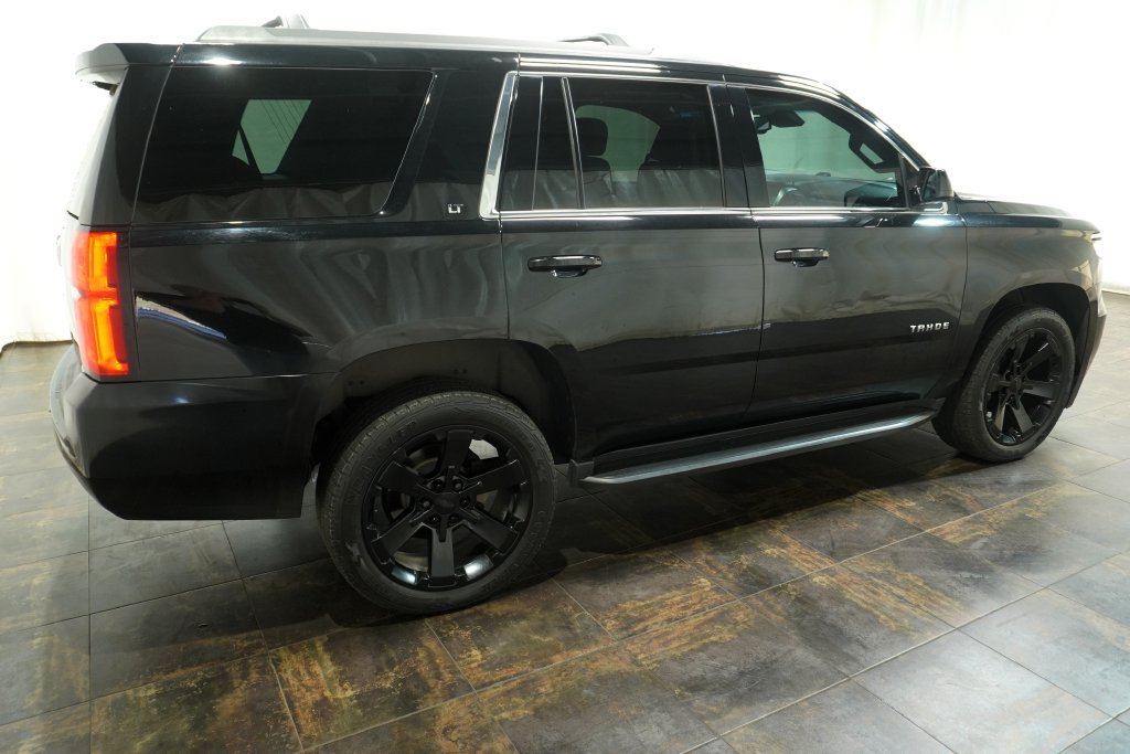 Used 2018 Chevrolet Tahoe LT w/ LT Midnight Edition AWD/4WD image 3