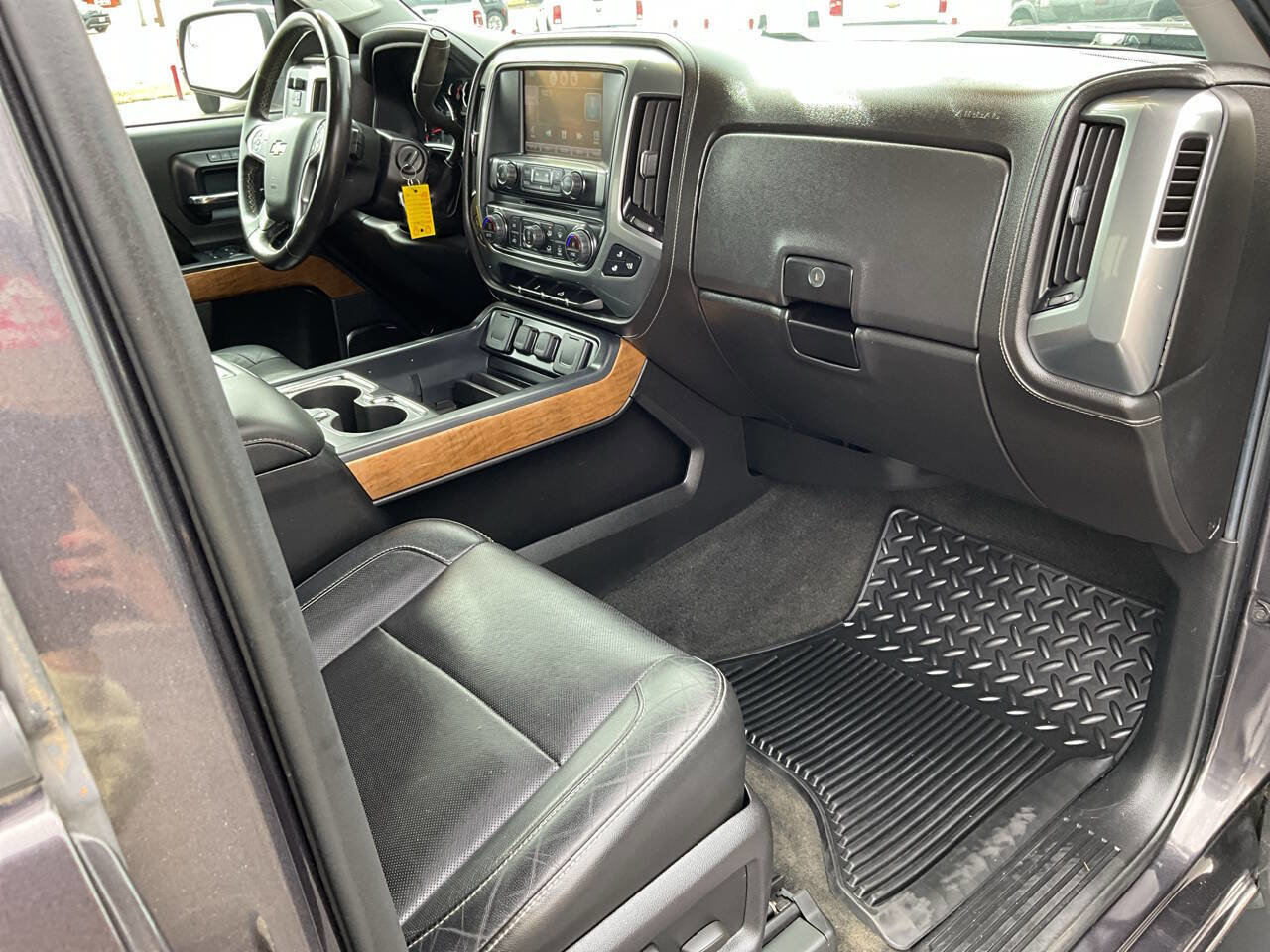 Used 2015 Chevrolet Silverado 2500 LTZ image 32